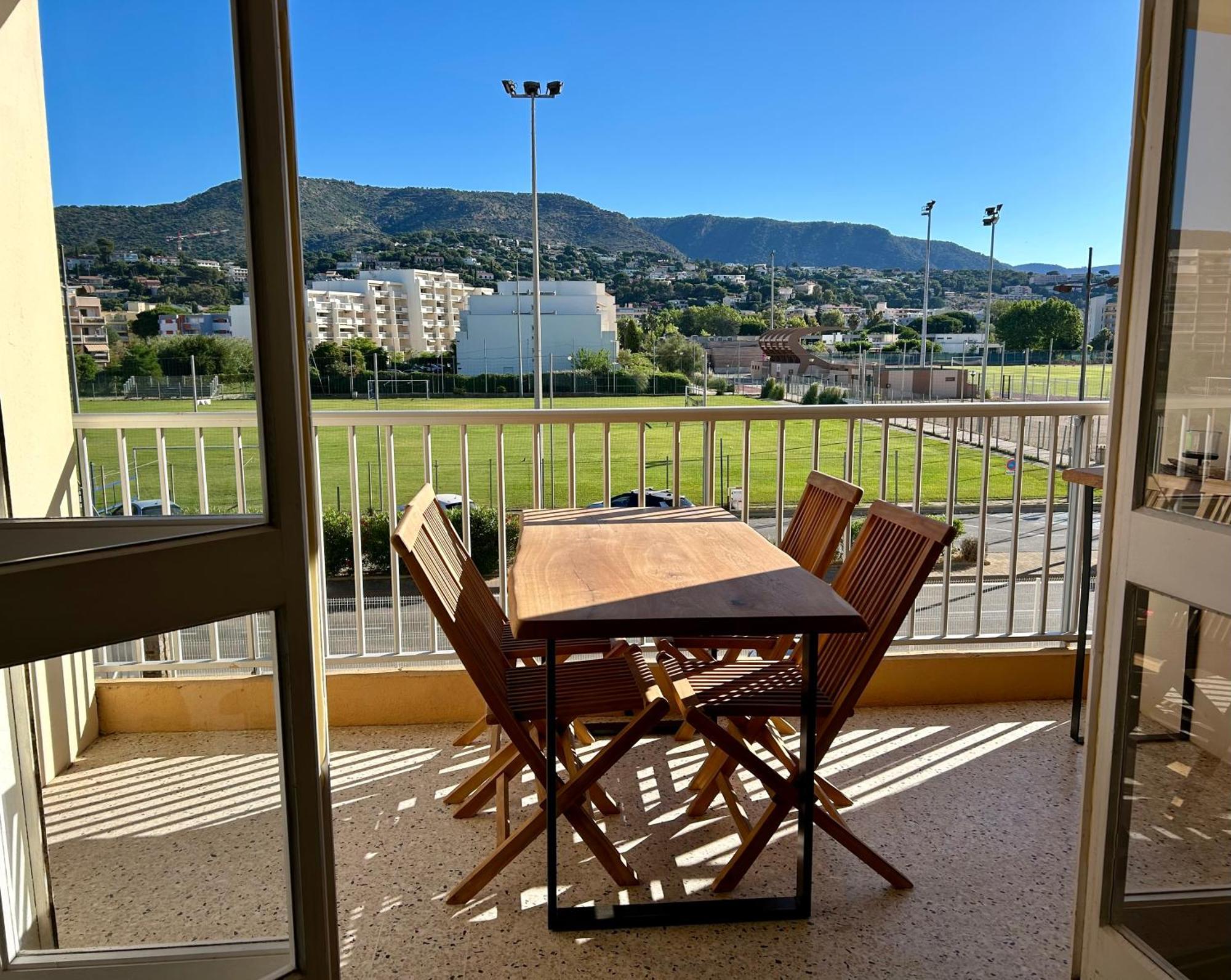 T3 A 300M Plage Avec Piscine Tennis Le Lavandou Exterior photo
